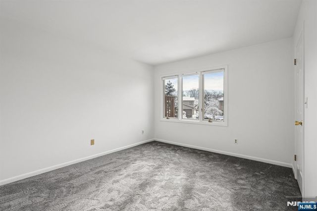 39 Cedarwood, Woodland Park, NJ 07424