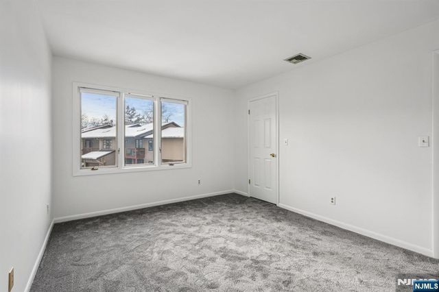 39 Cedarwood, Woodland Park, NJ 07424