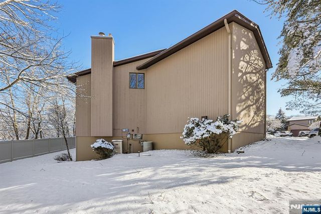 39 Cedarwood, Woodland Park, NJ 07424