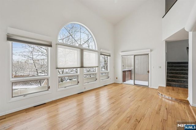 39 Cedarwood, Woodland Park, NJ 07424