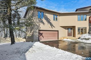 39 Cedarwood, Woodland Park, NJ 07424