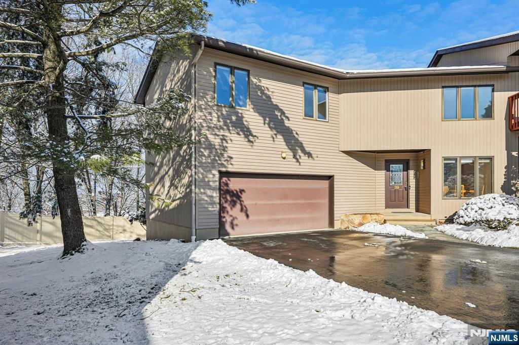 39 Cedarwood, Woodland Park, NJ 07424