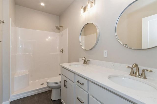 711 Chamberlin Lane, North Liberty, IA 52317