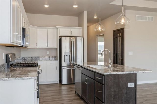 711 Chamberlin Lane, North Liberty, IA 52317