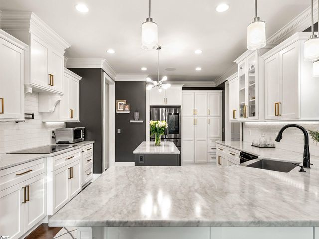 1 Rawlins Court, Greer, SC 29651