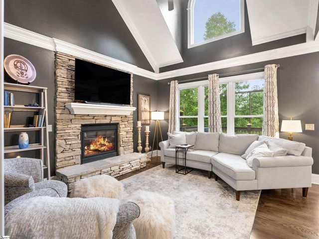 1 Rawlins Court, Greer, SC 29651