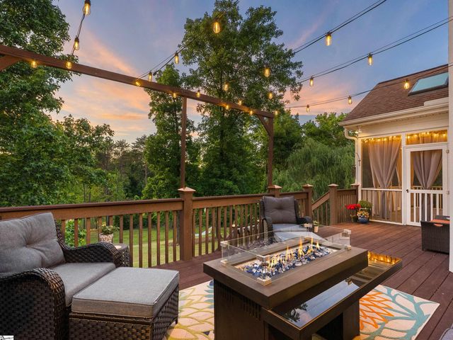 1 Rawlins Court, Greer, SC 29651