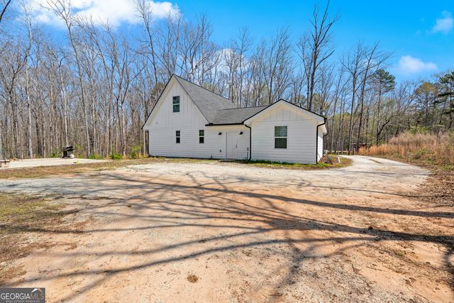 582 W Grantville Road, Grantville, GA 30220
