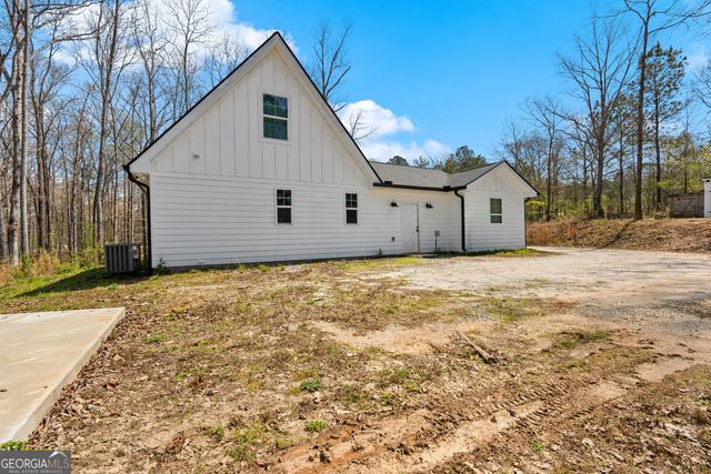 582 W Grantville Road, Grantville, GA 30220