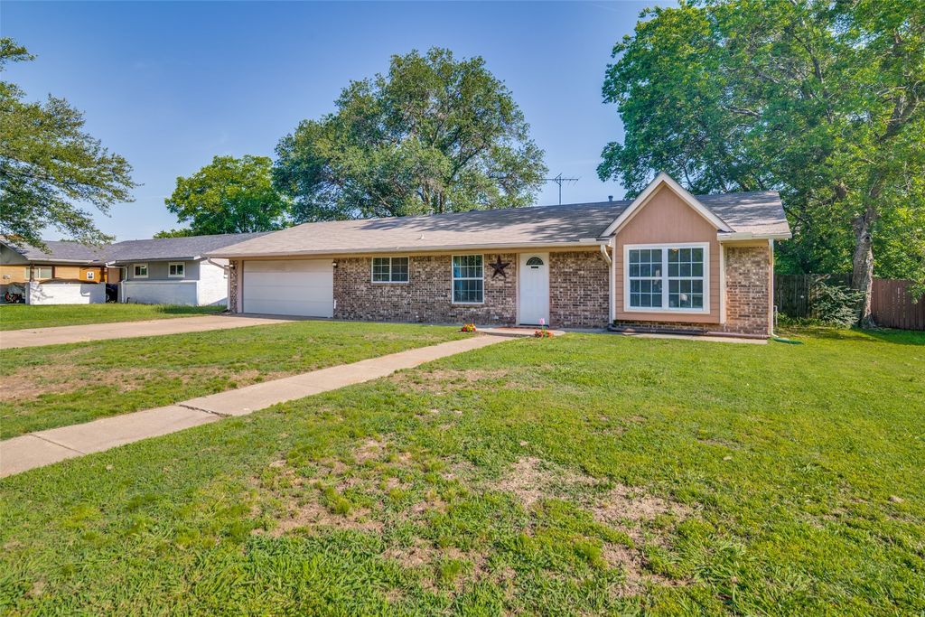 2003 Egret Lane, Greenville, TX 75402