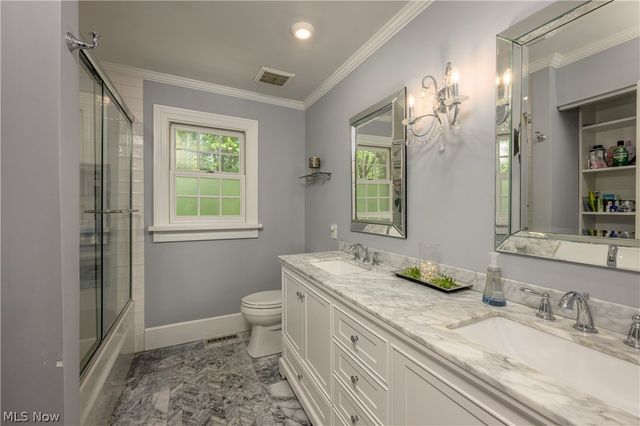 374 Silver Ridge Drive, Copley, OH 44321
