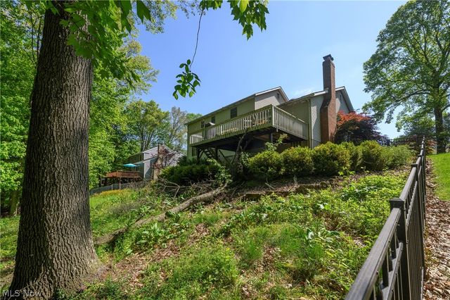 374 Silver Ridge Drive, Copley, OH 44321
