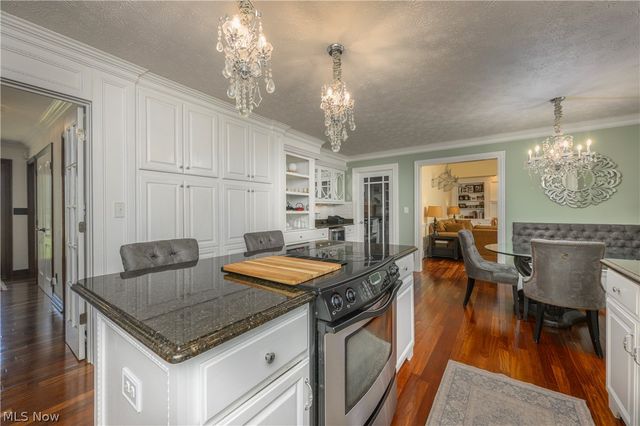 374 Silver Ridge Drive, Copley, OH 44321