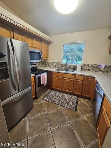 2430 Golden Gate BLVD E, Naples, FL 34120