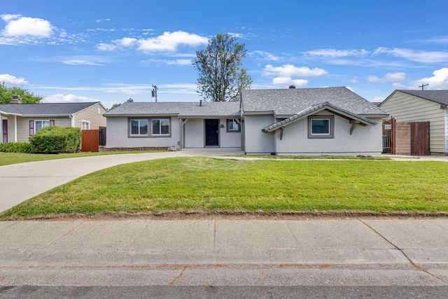 7467 Center Pkwy, Sacramento, CA 95823