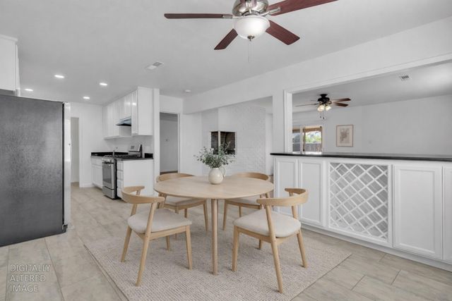 7467 Center Pkwy, Sacramento, CA 95823