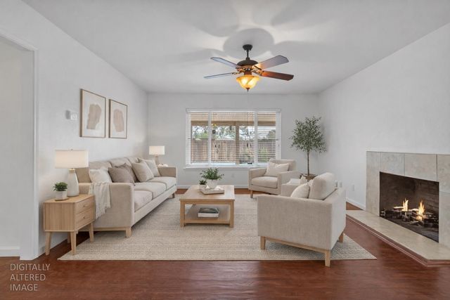 7467 Center Pkwy, Sacramento, CA 95823