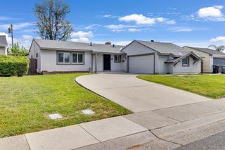 7467 Center Pkwy, Sacramento, CA 95823