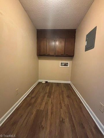 6717 W Friendly Avenue, Greensboro, NC 27410