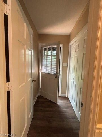 6717 W Friendly Avenue, Greensboro, NC 27410