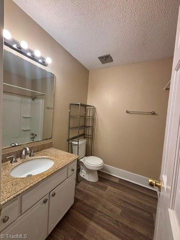 6717 W Friendly Avenue, Greensboro, NC 27410