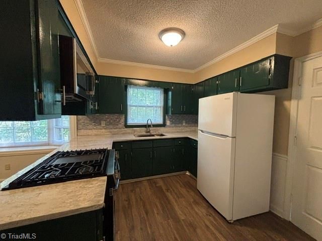 6717 W Friendly Avenue, Greensboro, NC 27410