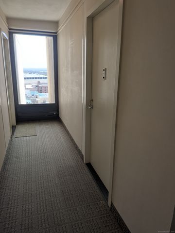 1 Gold Street 16F, Hartford, CT 06103