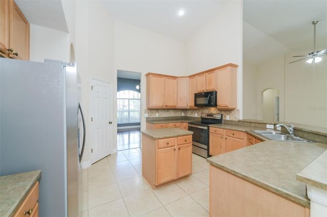 3249 ROLLING HILLS LANE, Apopka, FL 32712