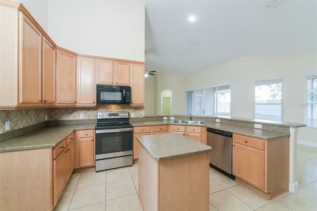 3249 ROLLING HILLS LANE, Apopka, FL 32712