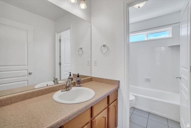 5647 W RED NARROWS DR, West Jordan, UT 84081