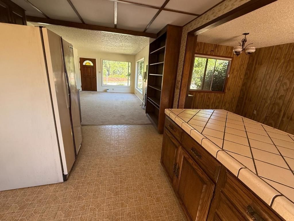 Image 4 of property listing at Address unavailable.