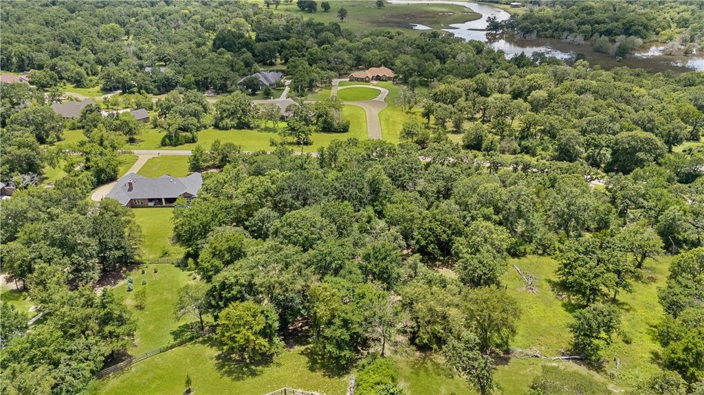 9636 Belgrave Square, Iola, TX 77861 — photo 5