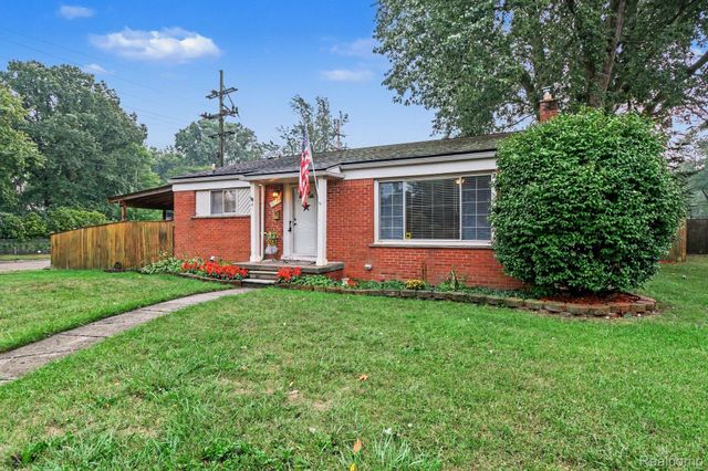 19725 Maplewood Street, Livonia, MI 48152
