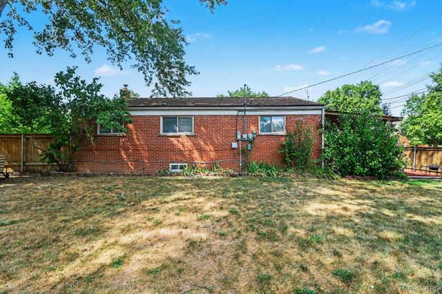 19725 Maplewood Street, Livonia, MI 48152