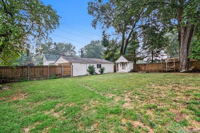 19725 Maplewood Street, Livonia, MI 48152