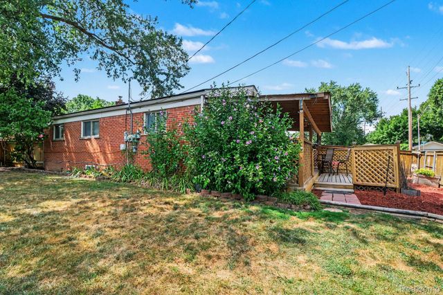 19725 Maplewood Street, Livonia, MI 48152
