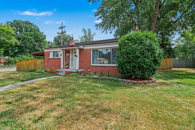 19725 Maplewood Street, Livonia, MI 48152