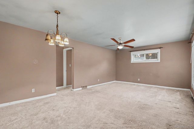 19725 Maplewood Street, Livonia, MI 48152
