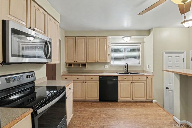 19725 Maplewood Street, Livonia, MI 48152