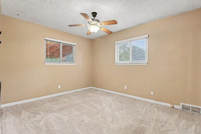 19725 Maplewood Street, Livonia, MI 48152