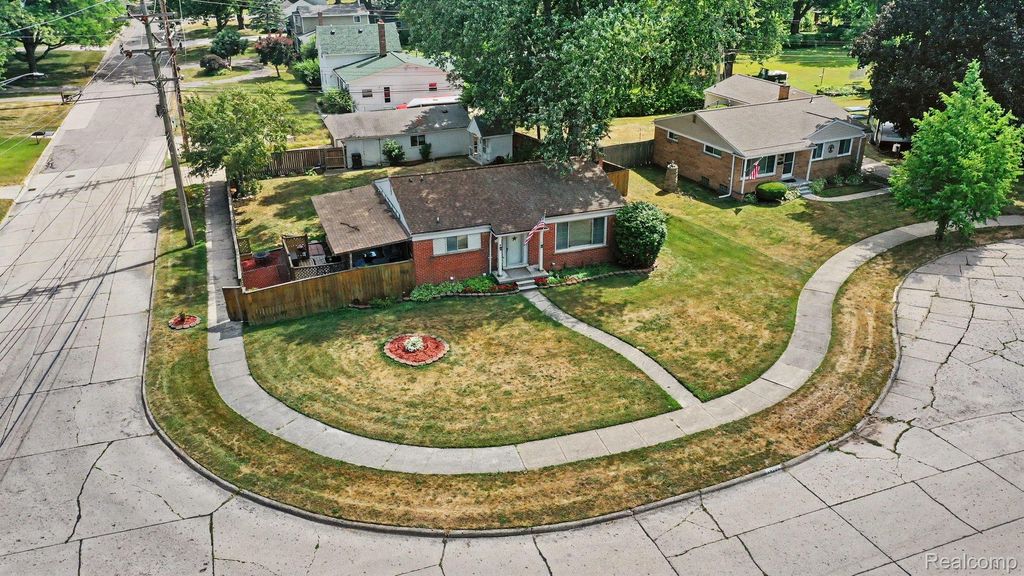 19725 Maplewood Street, Livonia, MI 48152