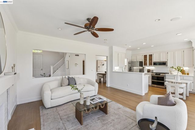 262 Ratto Rd, Alameda, CA 94502