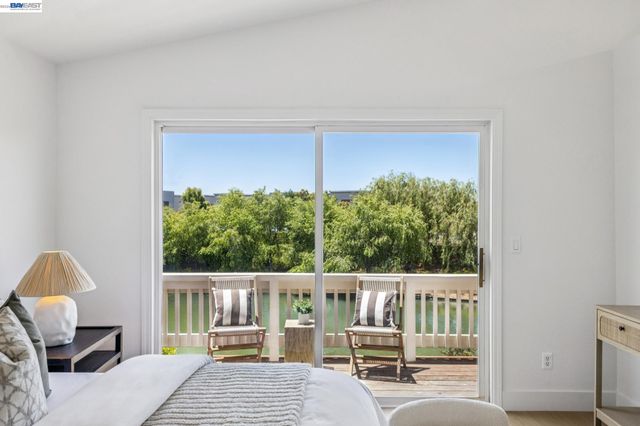 262 Ratto Rd, Alameda, CA 94502