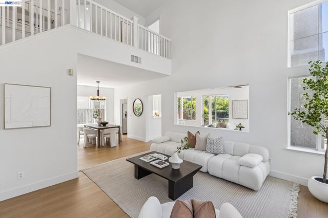 262 Ratto Rd, Alameda, CA 94502