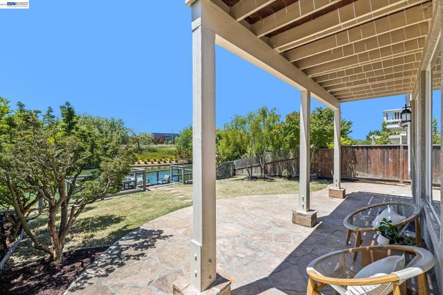 262 Ratto Rd, Alameda, CA 94502