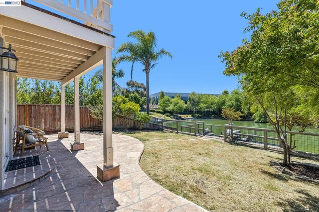 262 Ratto Rd, Alameda, CA 94502