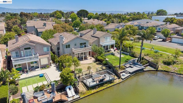 262 Ratto Rd, Alameda, CA 94502