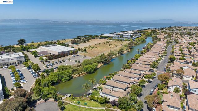 262 Ratto Rd, Alameda, CA 94502