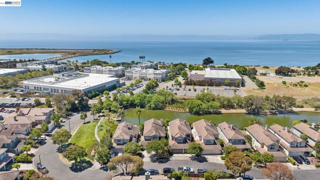262 Ratto Rd, Alameda, CA 94502