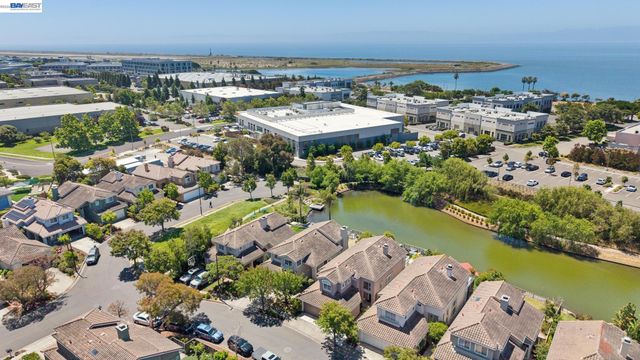 262 Ratto Rd, Alameda, CA 94502